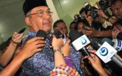 Azwar Enggan Bicara Kasus Korupsi Pembangunan Dermaga Aceh