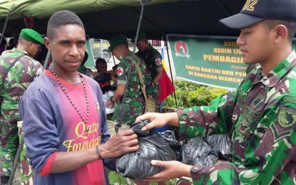 Personel PPRC TNI Gelar Karya Bhakti dan Bhakti Sosial di Merauke