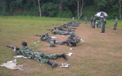 Prajurit Baterai Markas Menarhanud -1/F  Latihan Menembak