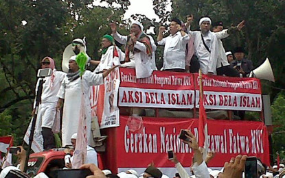 Jakarta Dipenuhi Jutaan Massa Bela Islam