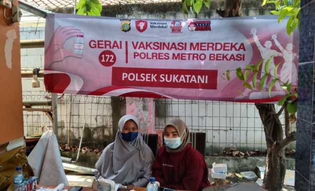UPTD Puskesmas Sukatani dan IBI Gelar Vaksinasi ke-19 di Desa Sukadarma